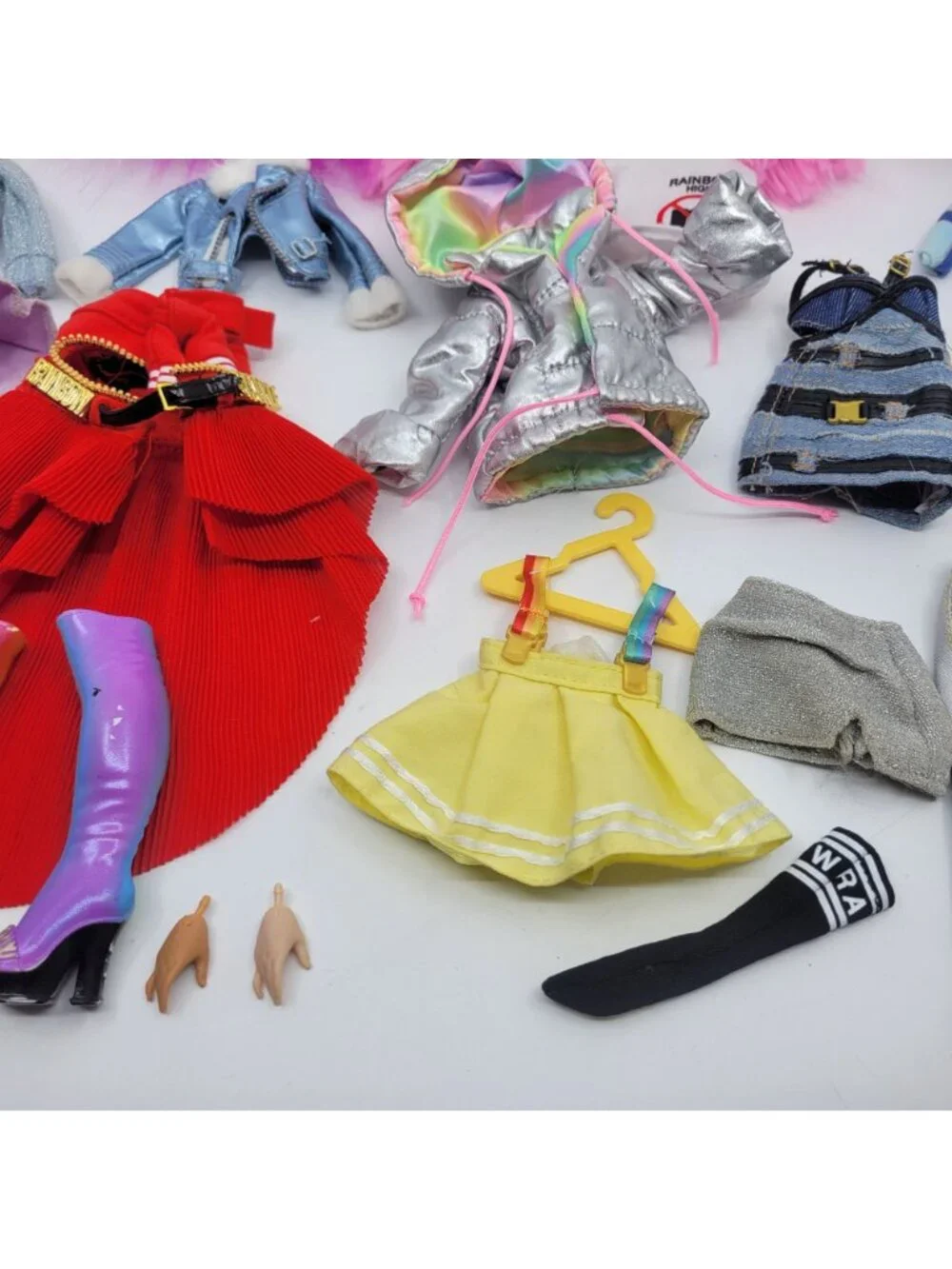 RAINBOW HIGH Doll Clothing Lot of Clothes, Shoes, Accessories - 24 Pieces